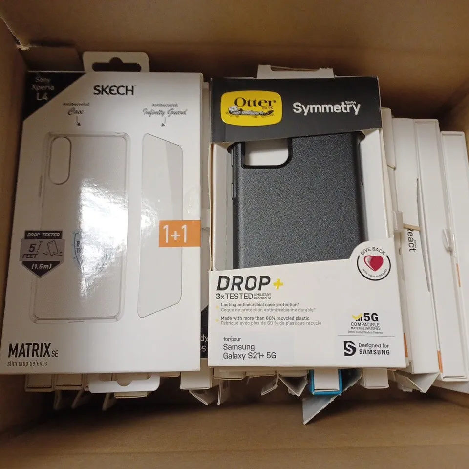 BOX OF APPROX 20 ASSORTED ITEMS TO INCLUDE - SKECH SAMSUNG GALAXY S21+ - SKECH SONY XPERIA 1II - SKECH GALAXY A32 PHONE CASE ECT