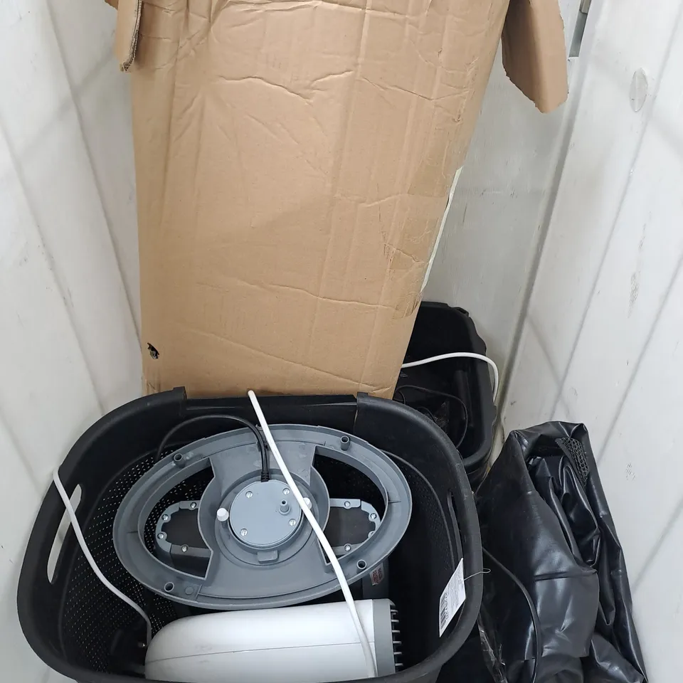 CAGE OF APPROXIMATELY 10 ASSORTED HOUSEHOLD ITEMS TO INCLUDE BUSH FAN HEATER, ETC - COLLECTION ONLY