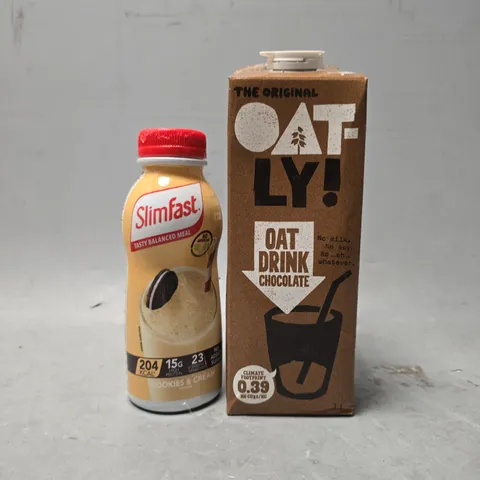 APPROXIMATELY 12 ASSORTED DRINKS ITEMS TO INCLUDE - SLIMFAST COOKIES & CREAM & OATLY DRINK CHOCOLATE 