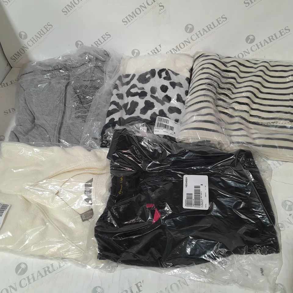 MEDIUM BOX OF ASSORTED CLOTHING ITEMS IN VARIOUS COLORS AND SIZES