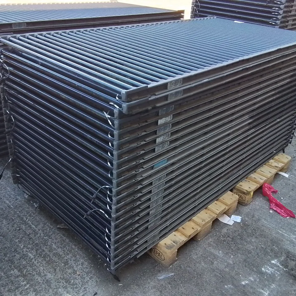 PALLET CONTAINING A LARGE QUANTITY OF UNTESTED SOLYNDRA 200W SOLAR PANELS