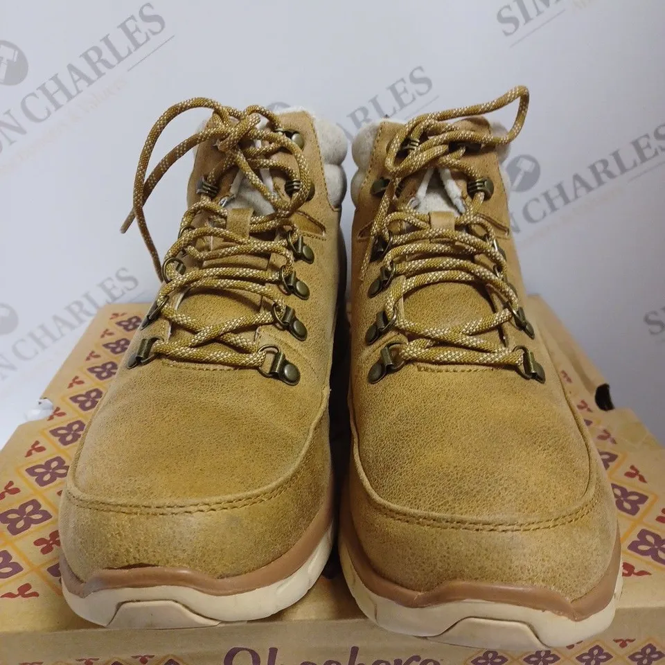 BOXED SKECHERS SYNERGY WARM TECH BOOTS, CHESTNUT - SIZE 8 