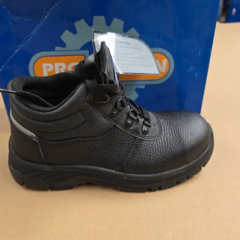 BRAND NEW BOXED PROMAN CHUKKA SAFETY BOOTS IN BLACK - UK 3