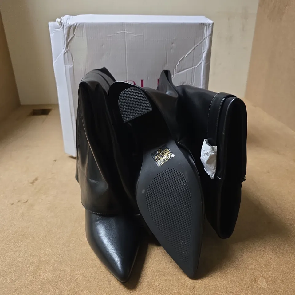 SOLE LONDON BLACK LEATHER ANKLE BOOTS WITH ZIP FASTENING – WOMEN'S - UK SIZE 8