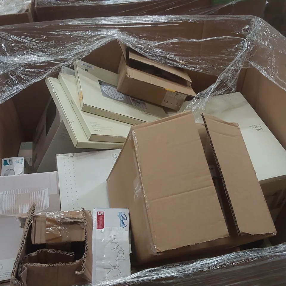 PALLET TO CONTAIN A VERY LARGE QUANTITY OF DESIGNER INDOOR LIGHTING PRODUCTS TO INCLUDE: FLOOR LAMP, CEILING LIGHT, WALL LANTERN, TABLE LAMP ECT