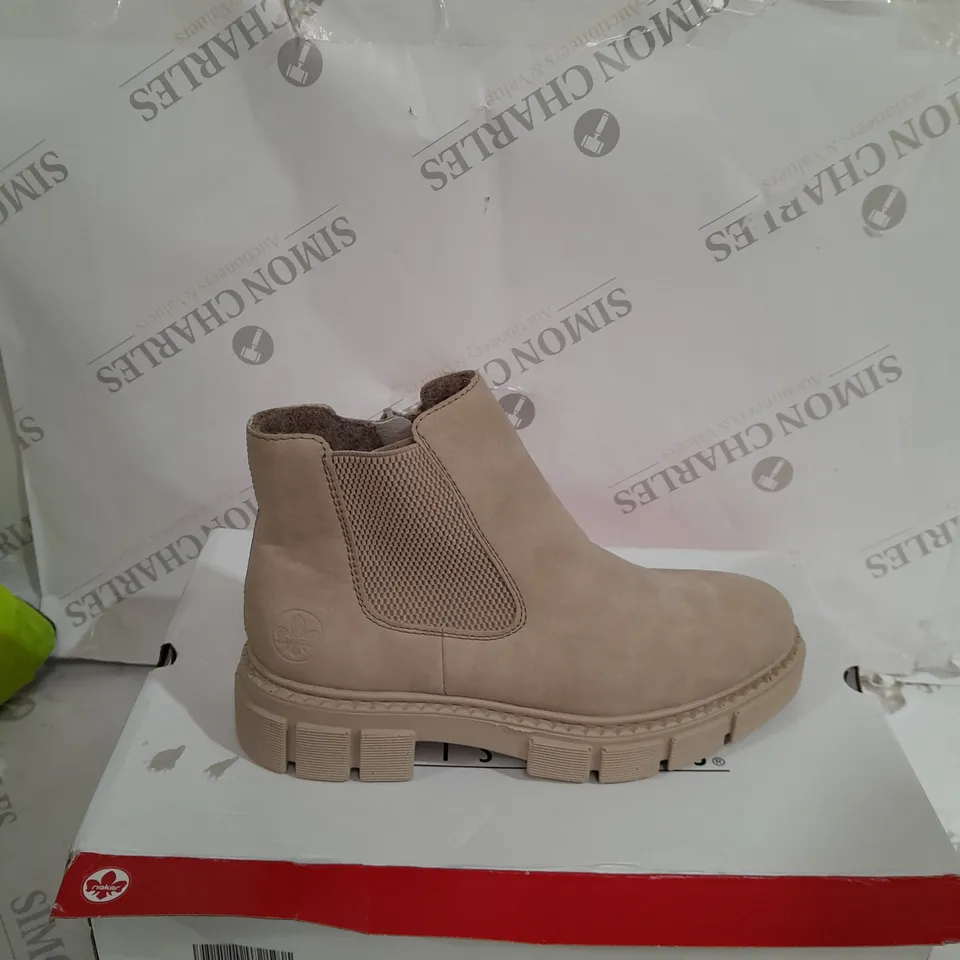 BOXED RIEKER CHUNKY ANKLE BOOTS, OFF WHITE - SIZE 5