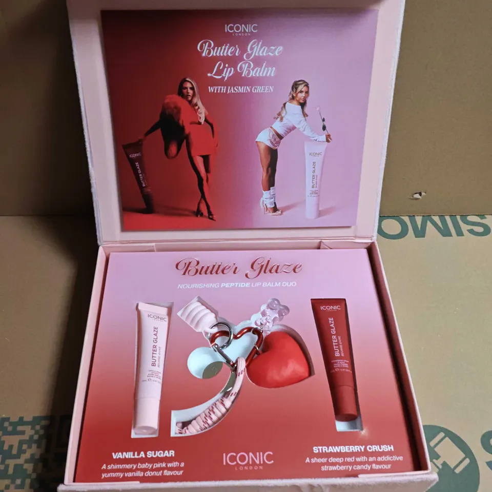 ICONIC LONDON BUTTER GLAZE LIP BALM DUO – VANILLA SUGAR & STRAWBERRY CRUSH