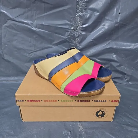 BOXED PAIR OF ADESSO MARI LEATHER MULE SANDAL - SIZE 6