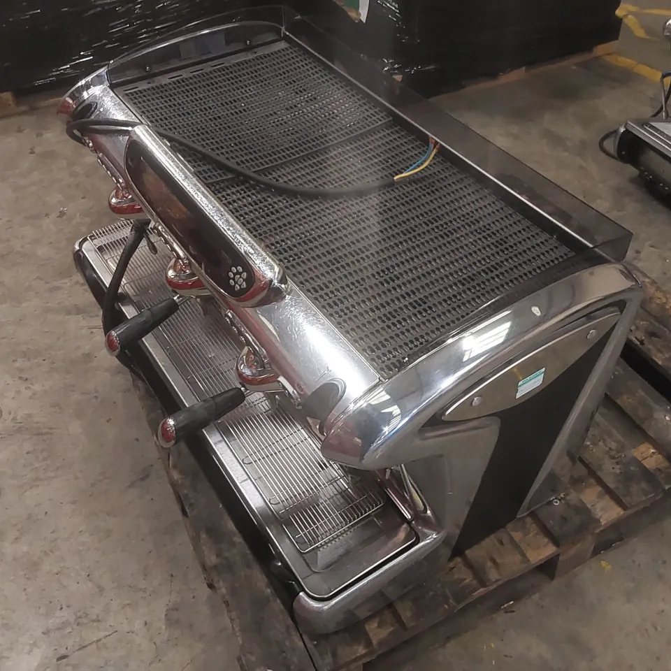 FAEMA EMBLEMA COMMERCIAL 3 GROUP COFFEE MACHINE