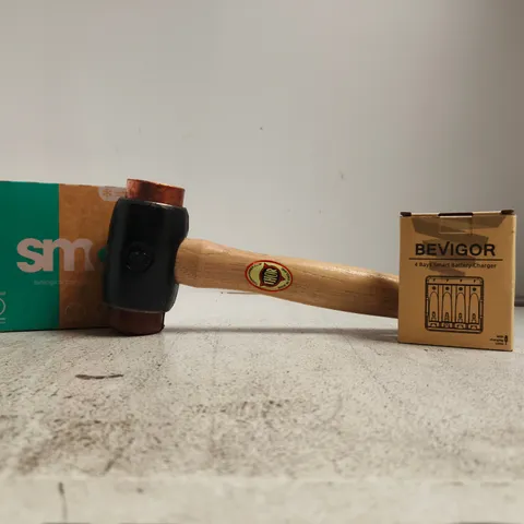 APPROXIMATELY 10 ASSORTED HOUSEHOLD ITEMS