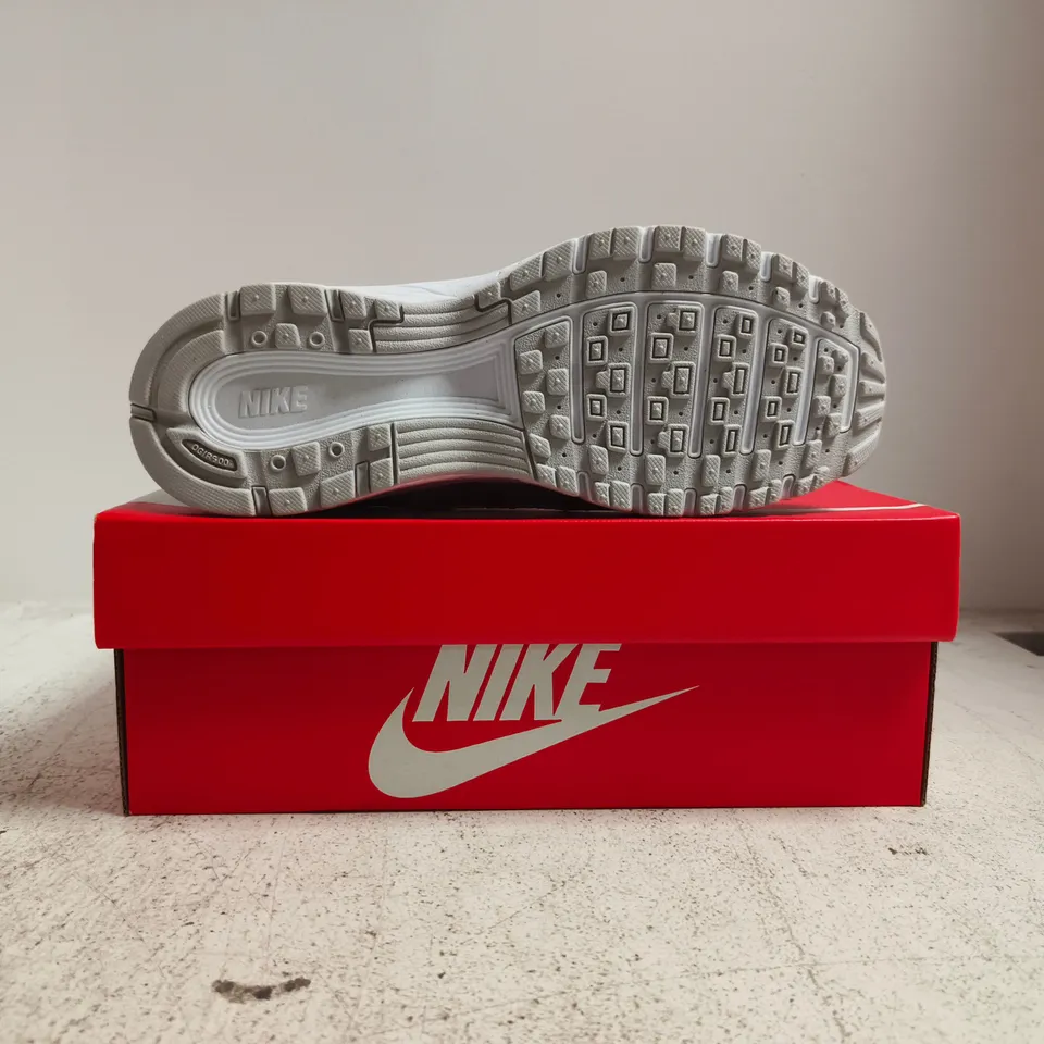 BOXED PAIR OF NIKE P-6000 TRAINERS IN WHITE/SILVER SIZE UK 6