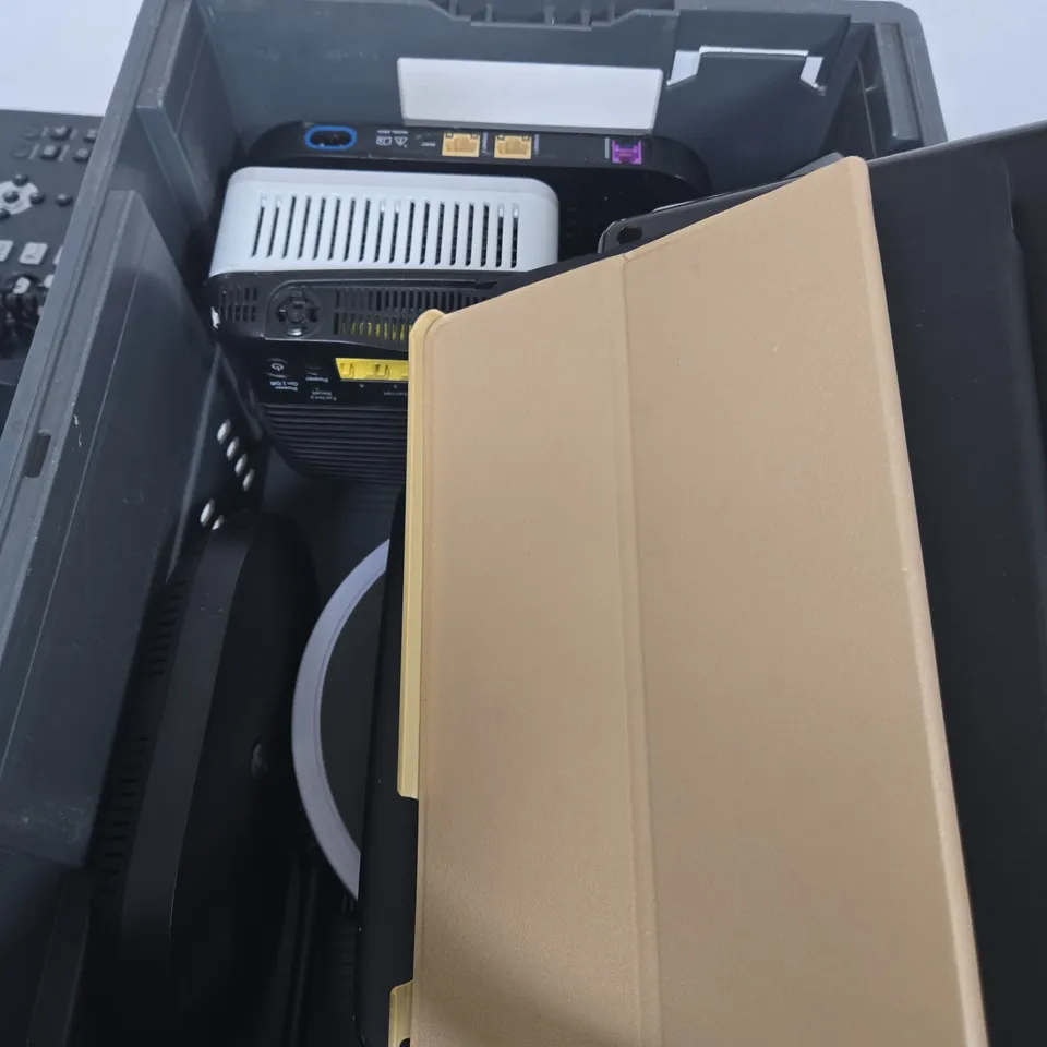 APPROXIMATELY 8 ASSORTED ELECTRICAL PRODUCTS TO INCLUDE ROUTERS, REPLACEMENT REMOTE, TABLET CASES ETC 