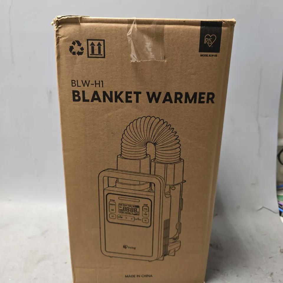 BOXED UNBRANDED BLANKET WARMER 