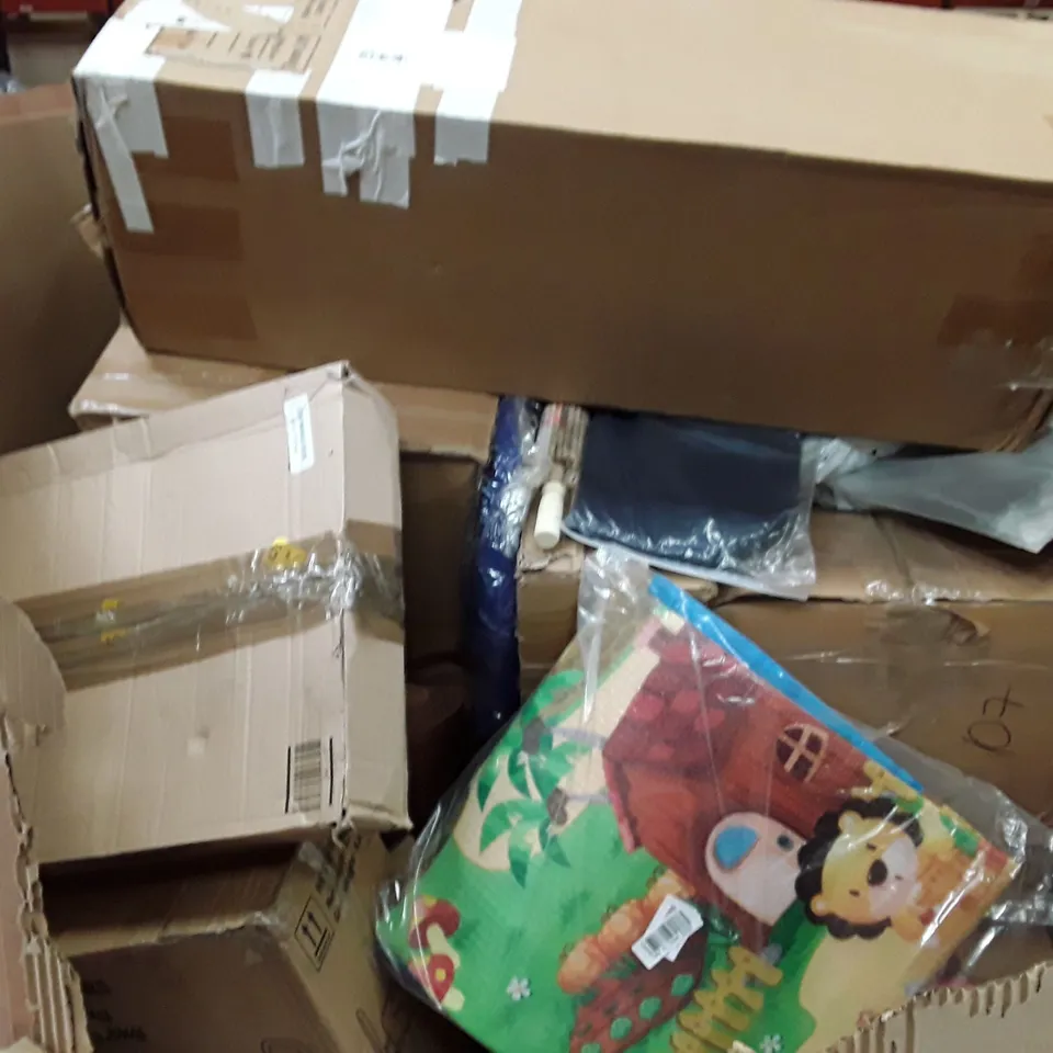 PALLET OF ASSORTED HOUSEHOLD ITEMS TO INCLUDE CHILDREN'S TOYS, BABY PLAY MATS, STRIP LIGHT FIXTURES AND ARM REST PILLOWS ECT