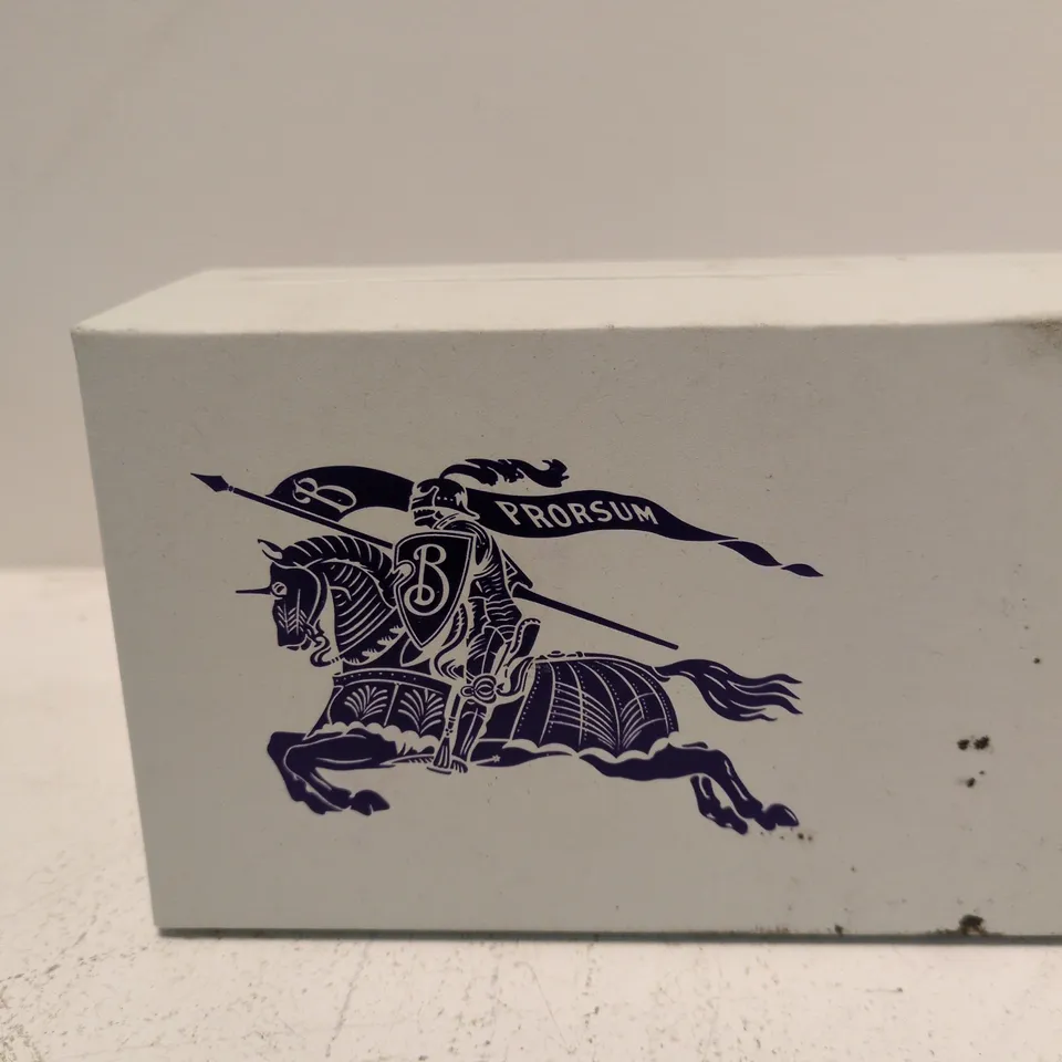BURBERRY WHITE LEATHER GLASSES CASE – BOXED