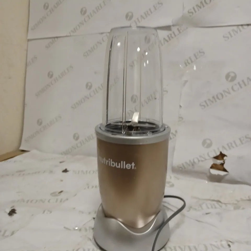 NUTRIBULLET 900W BLENDER CHAMPAGNE MULTI-FUNCTION SMOOTHIE MAKER