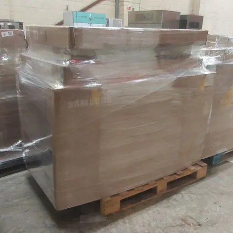 PALLET CONTAINING A LARGE QUANTITY OF ASSORTED DAMAGED TVs