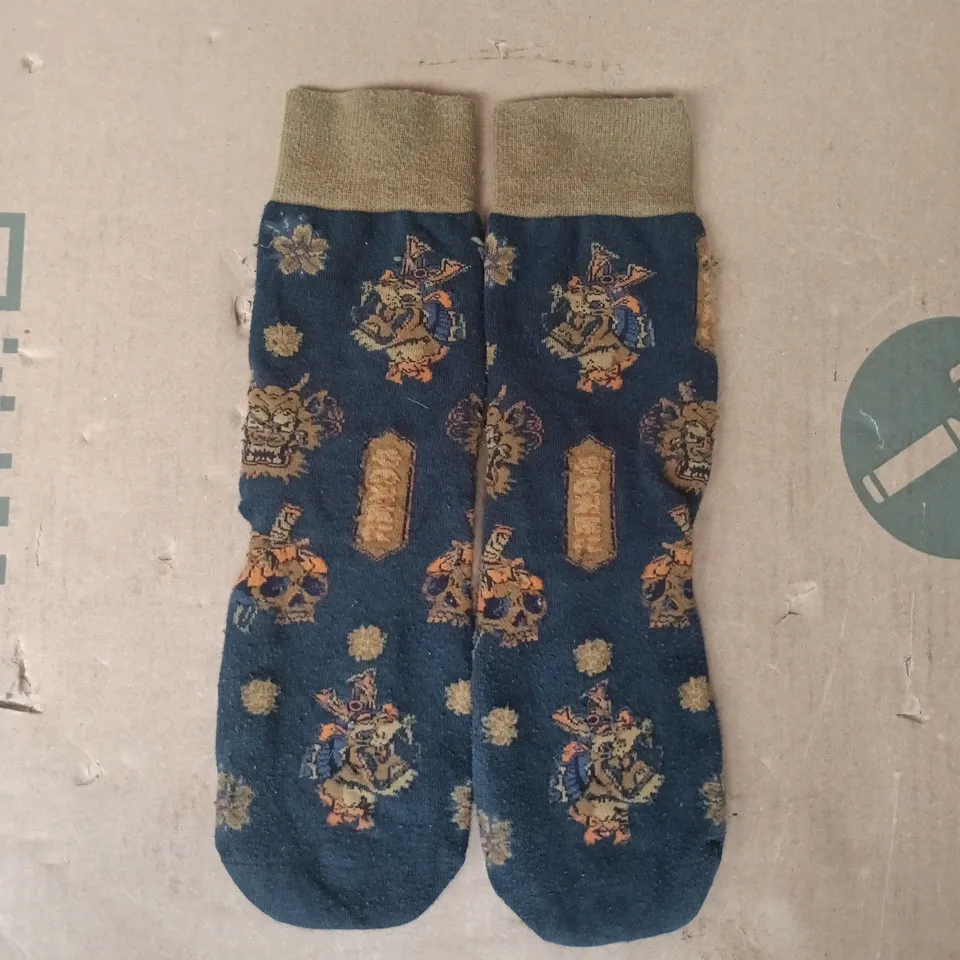 ON THAT ASS PAIR OF SOCKS IN NAVY SIZE UNSPECIFIED