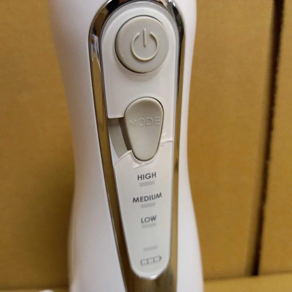 WATERPIK CORDLESS ADVANCED WATER FLOSSER