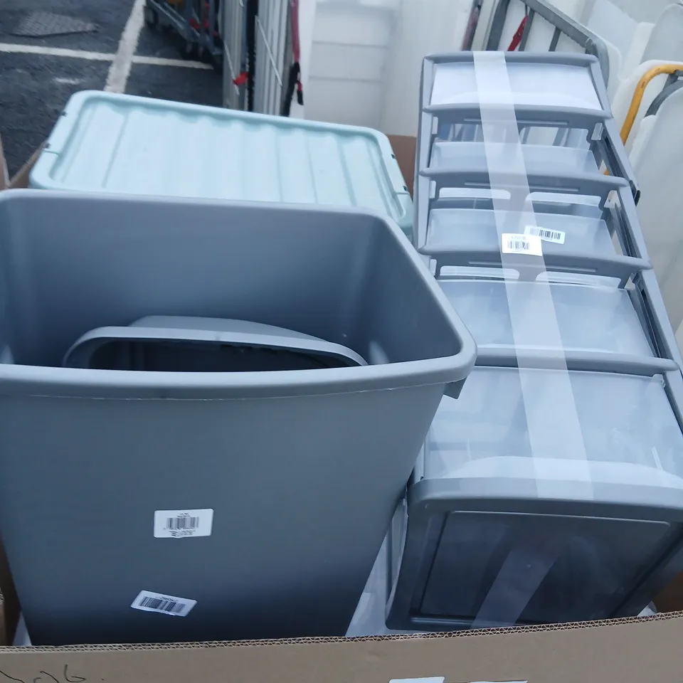 PALLET OF APPROXIMATELY 14 ASSORTED PRODUCTS TO INCLUDE; REALLY USEFUL STORAGE BOXES, WHAM STUDIO BOX, SWING BIN AND BOX AND LID