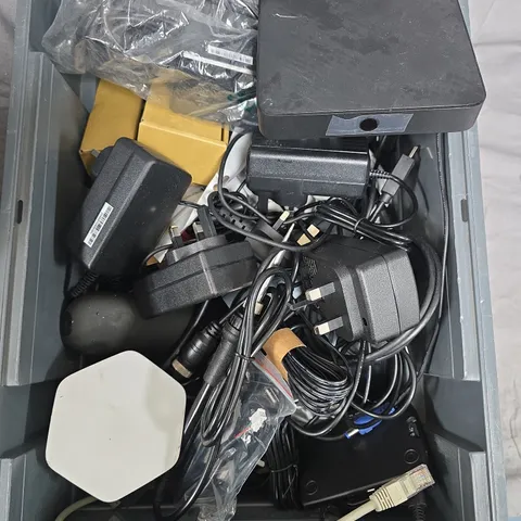 BOX OF ASSORTED CABLES AND PLUGS 