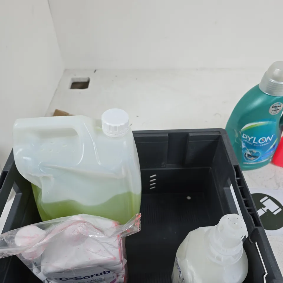 TOTE OF APPROXIMATELY 6 HOUSEHOLD LIQUIDS TO INCLUDE CIF FLOOR HEARING, DYLON DETERGENT AND ECOVER LAUNDRY DETERGENT