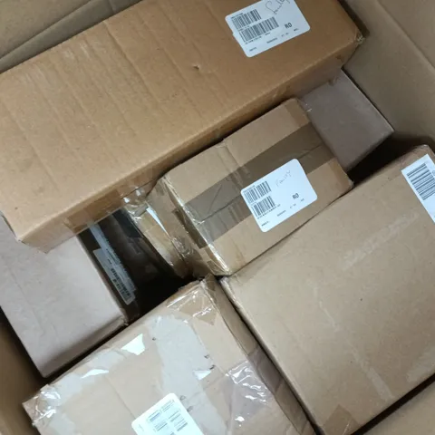 APPROXIMATELY 15 ASSORTED ITEMS TO INCLUDE SFIXX FOUNTAIN, 35CM STAG HD, MOULD REMOVER, ETC - COLLECTION ONLY