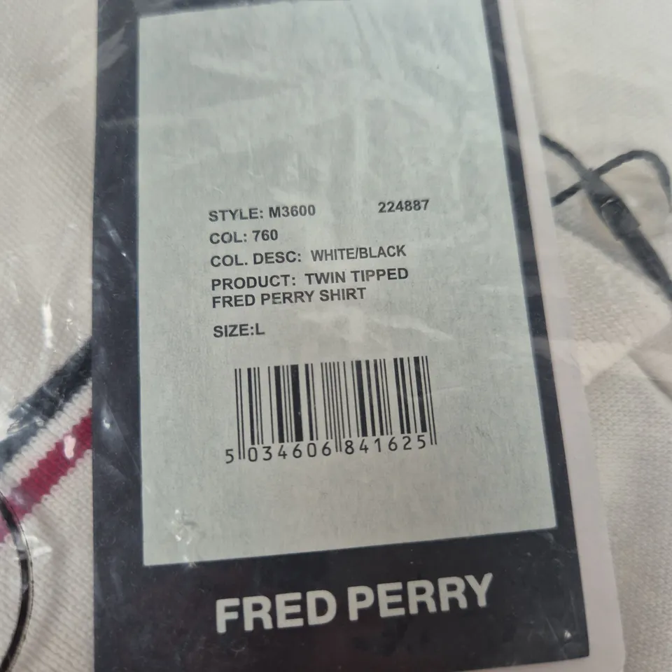 FRED PERRY SHIRT – SIZE L
