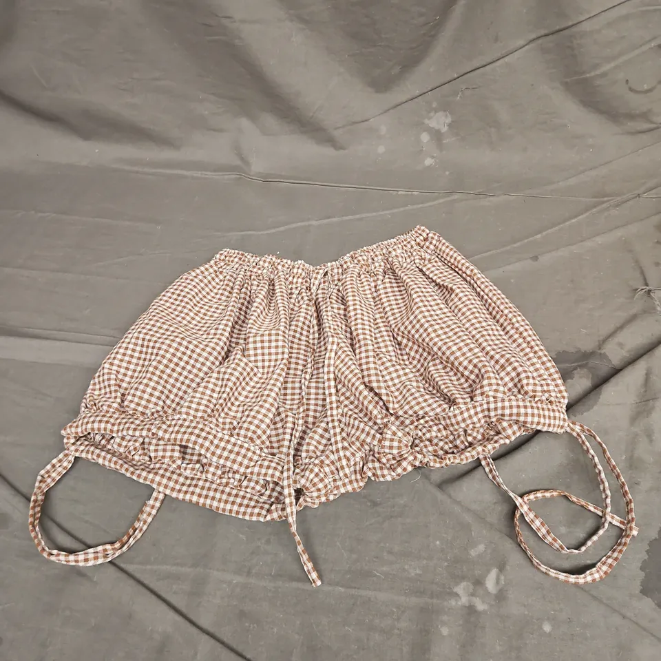 ARODAZI CHECK OSHI SHORTS IN BROWN ONE SIZE