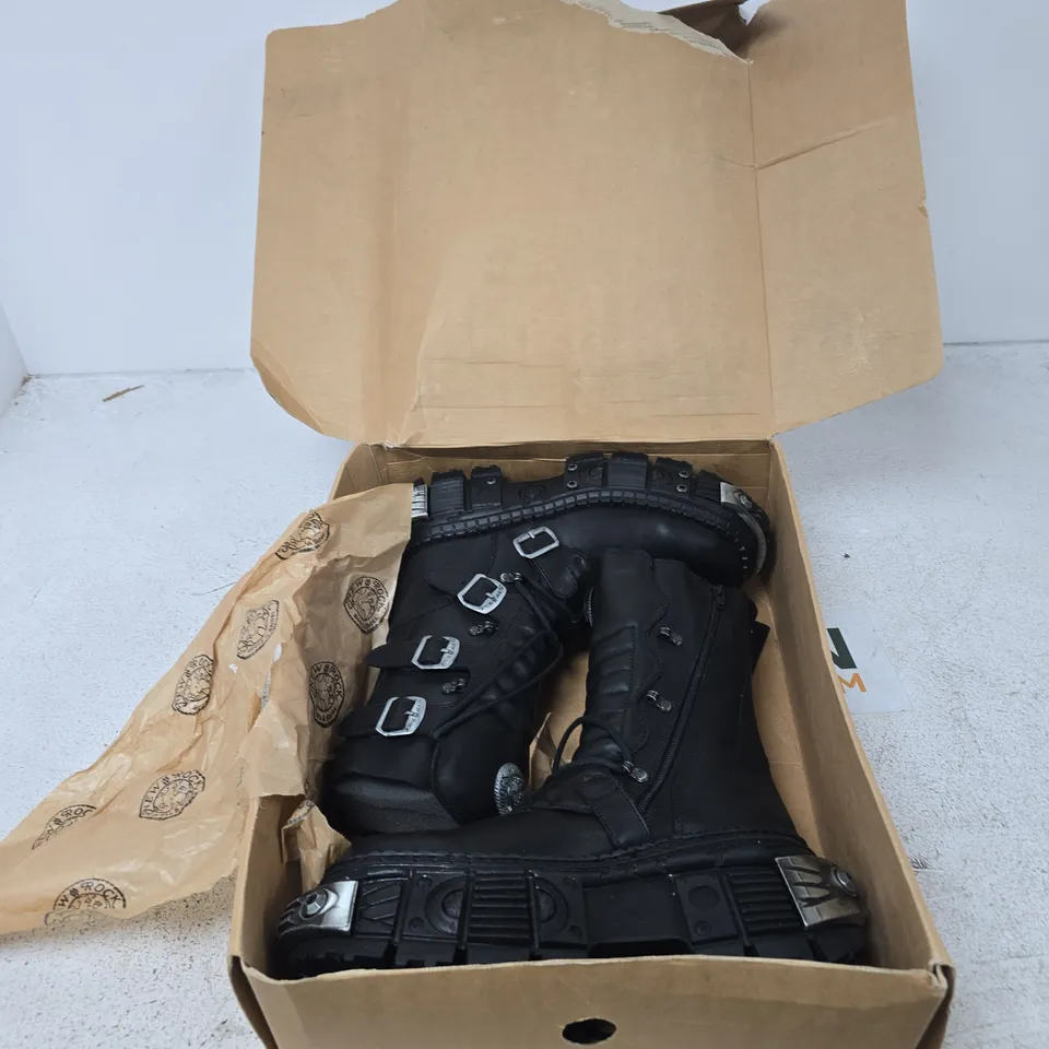 NEW ROCK BOOTS M-WALL14/3-S11 – BLACK LEATHER KNEE-HIGH, 6-BUCKLE DESIGN, UK 10 (EU 44) – BOXED
