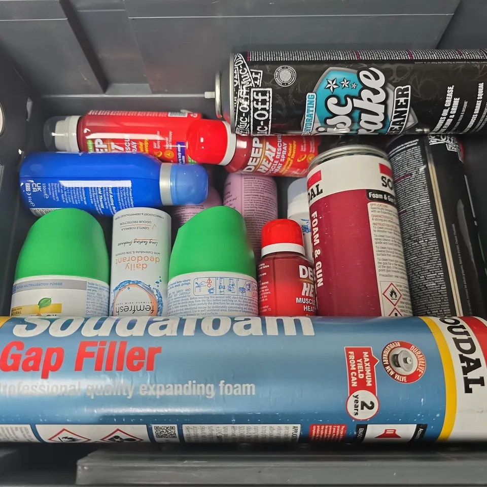APPROXIMATELY 15 ASSORTED AEROSOLS TO INCLUDE SOUDAL SOUDAFOAM GAP FILLER, DISC BRAKE CLEANER, DEEP HEAT, ETC - COLLECTION ONLY