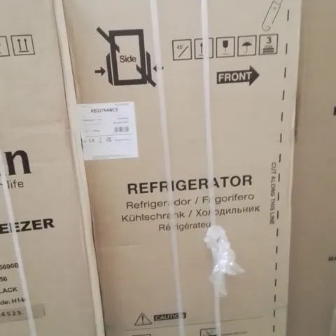 BOXED HISENSE RB327N4WCE 50/50 FRIDGE FREEZER