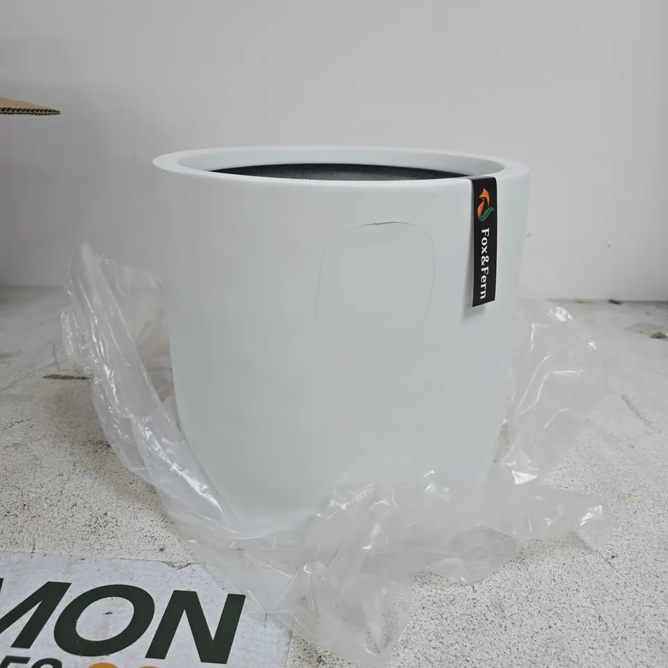 BOXED FOX & FERN PLANTER POT