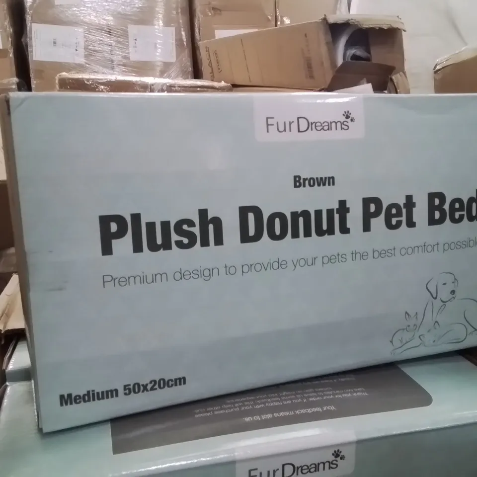 BOX CONTAINING 12 FURDREAMS BROWN BLUSH PLUSH DONUT PET BED