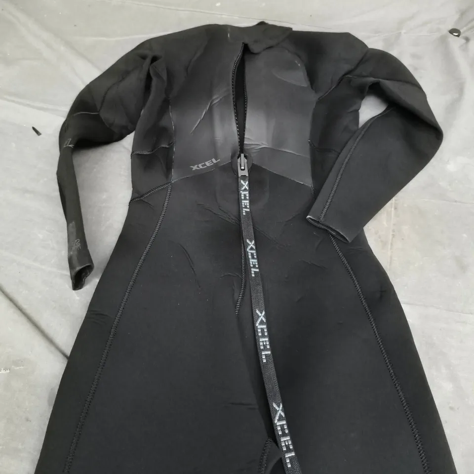 XCEL WETSUIT – BLACK NEOPRENE, SIZE 4 