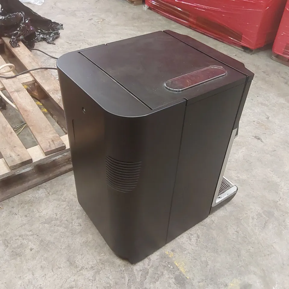 COMMERCIAL COFFEE MACHINE