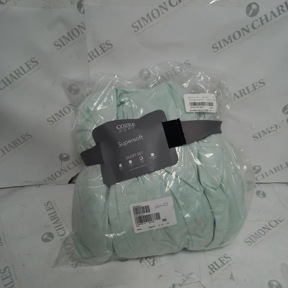 SUPERSOFT BY COZEE HOME EMBOSSED SPOT DUVET SET MINT KING SIZE