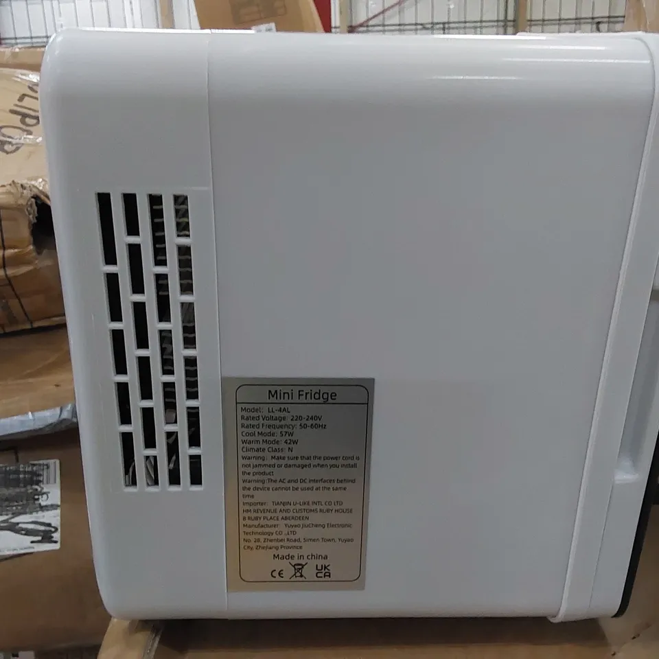 BOXED ATRAVESAR COLD-WARM MINI ELECTRONIC REFRIGERATOR (1 BOX)