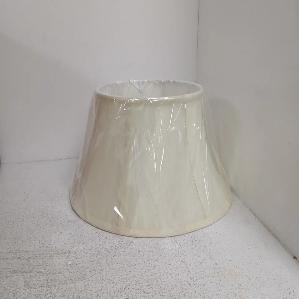 CERAMIC TABLE LAMP WITH BIRD AND BLOSSOM MOTIF; MINT GLAZE + CREAM SHADE