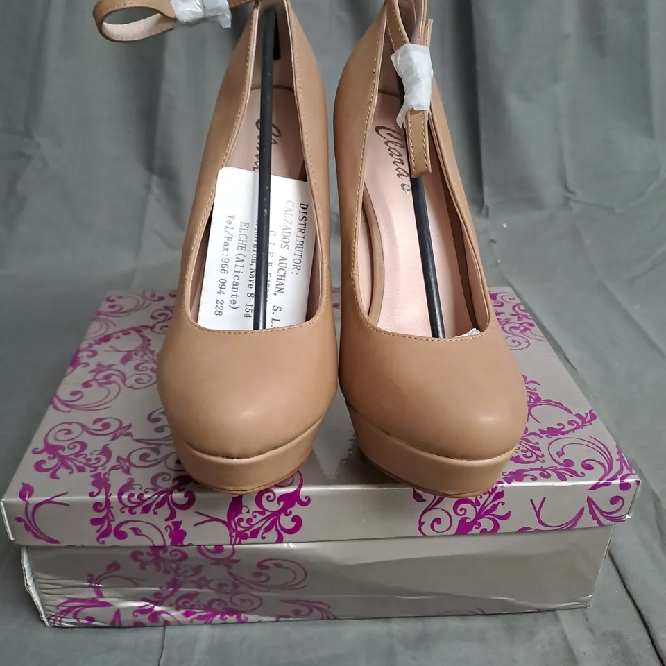 BOXED LOT OF 10 PAIRS OF CIARA'S LADIES HIGH HEELED SHOES. VARIOUS SIZES