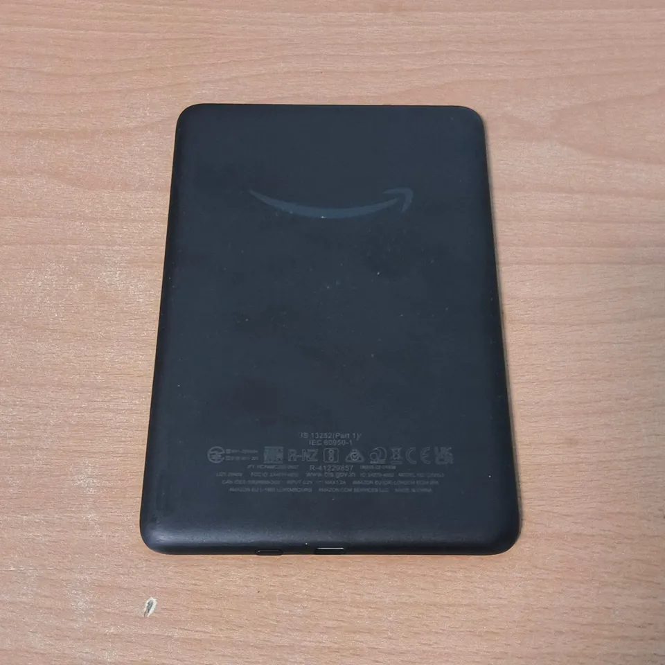 UNBOXED AMAZON KINDLE E-READER IN BLACK - C2V2L3