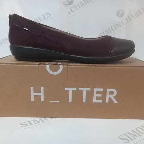 BOXED PAIR OF HOTTER SLIP-ON SHOES IN WINE UK SIZE 5