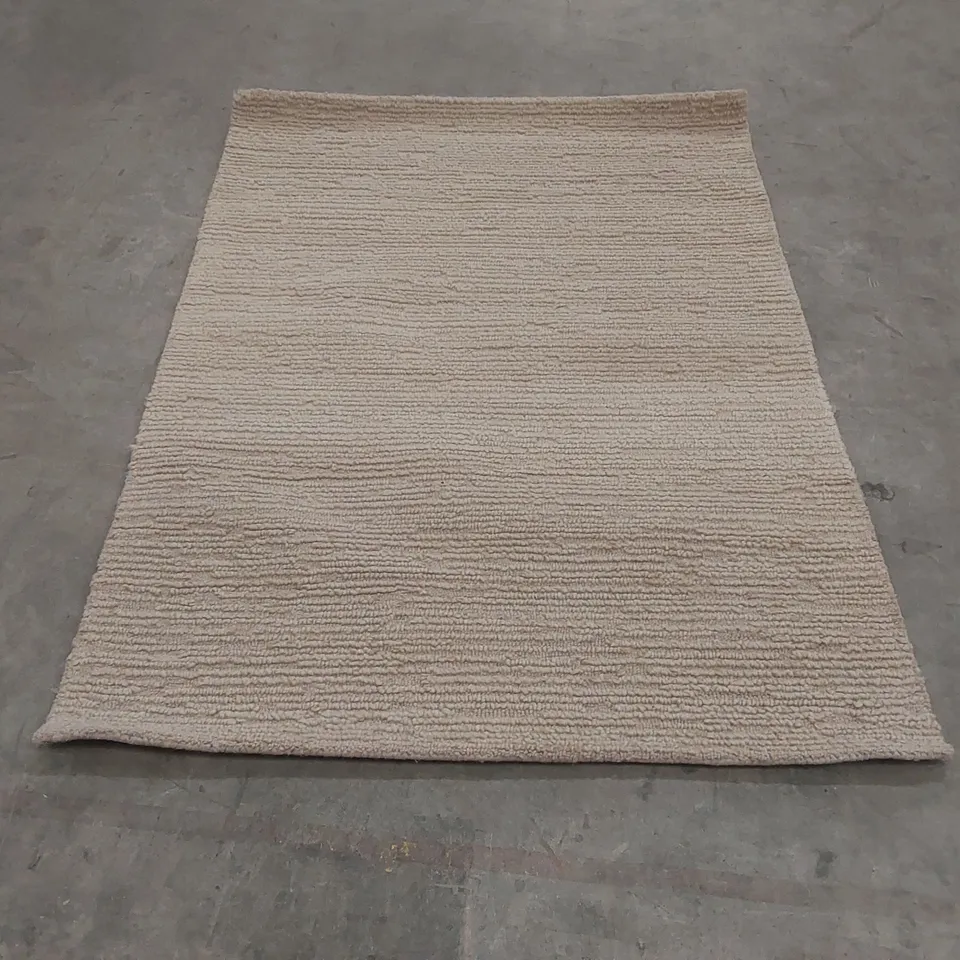 QUALITY DESIGNER AREA RUG - APPROXIMATELY 170 x 120cm