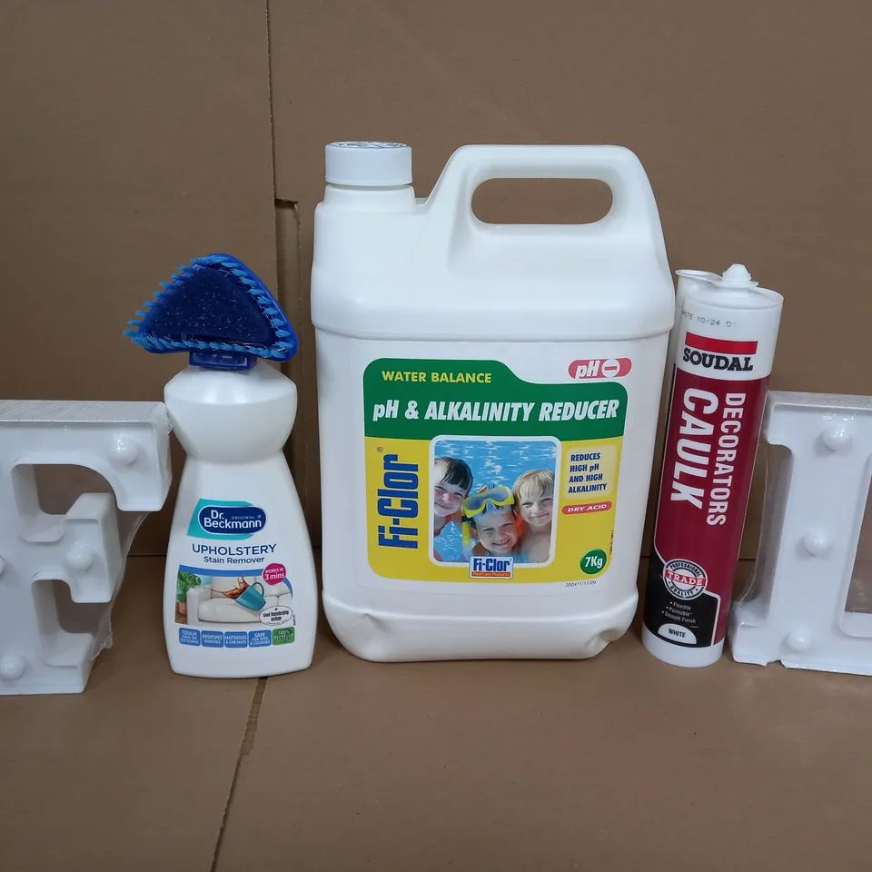BOX OF APPROXIMATELY 10 ASSORTED ITEMS TO INCLUDE - PH & ALKALINITY REDUCER , CAULX , STAIN REMOVER ETC