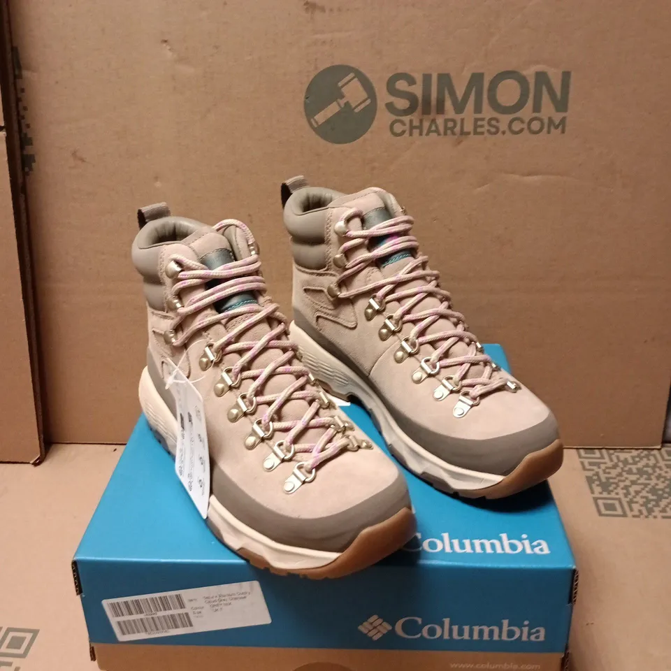 COLUMBIA NEWTON ALPINE PT WOMEN'S HIKING BOOTS – UK 7 (EU 38) OXFORD TAN