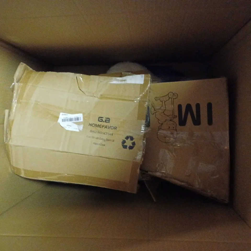 BOX OF APPROXIMATELY 10 ASSORTED HOUSEHOLD ITEMS TO CONTAIN SCOOTER FOR CHILDREN, PLASTIC DISH RACK, LARGE HOT WATER BOTTLE ETC 