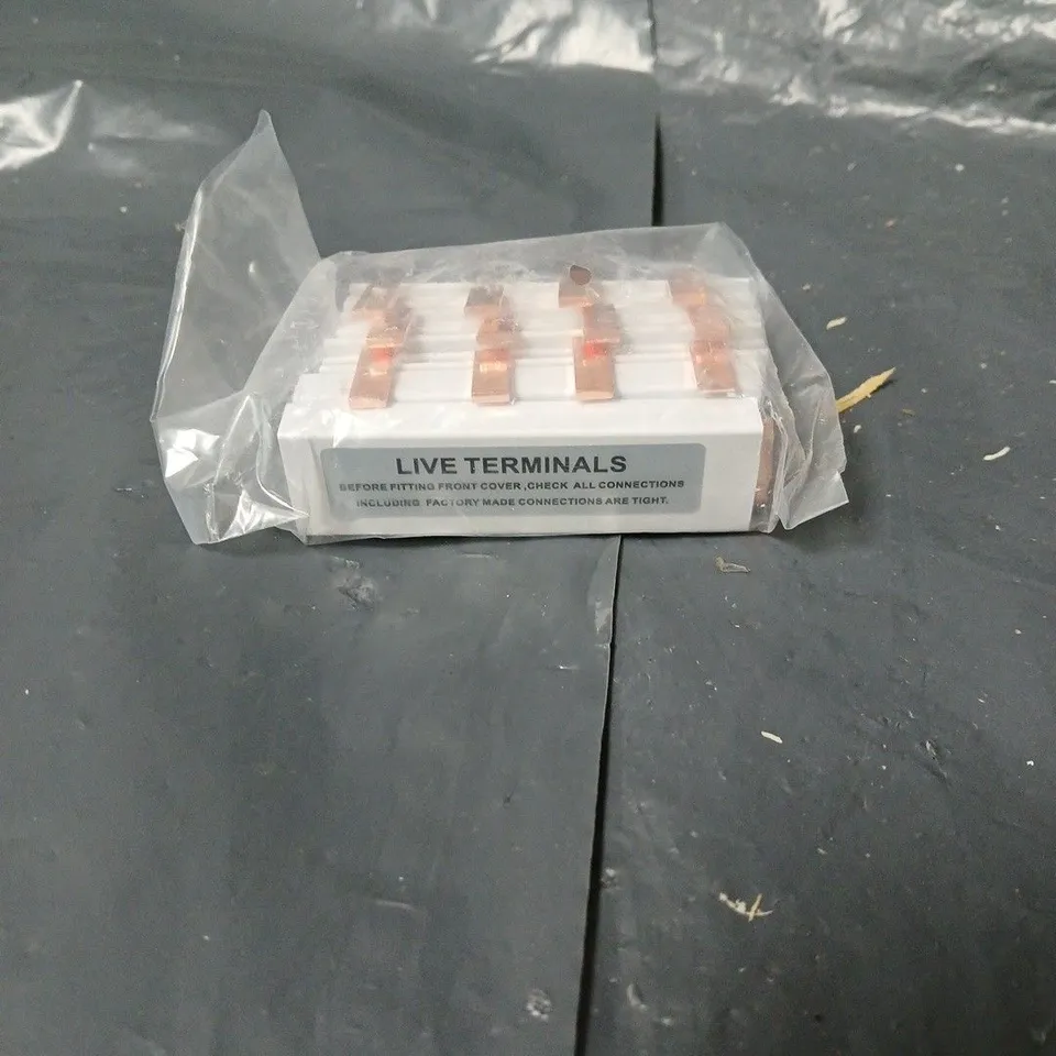 APPROXIMATELY 20 X "LIVE TERMINALS" SET