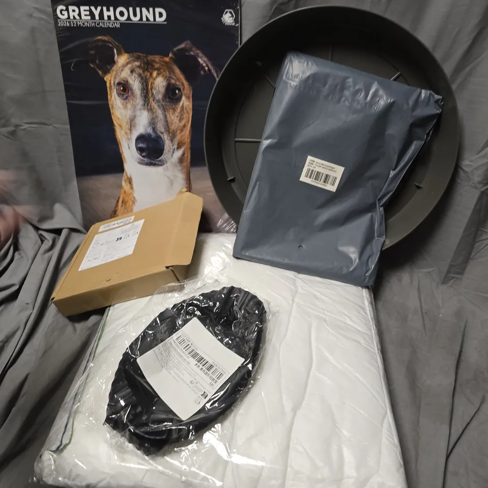 APPROXIMATELY 15 ASSORTED HOUSEHOLD ITEMS TO INCLUDE GREY MAILERS, GREYHOUND CALENDERS, COOKING POT, ETC - COLLECTION ONLY