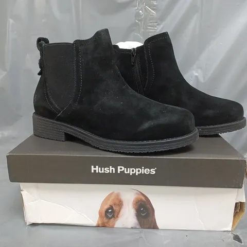 BOXED PAIR OF HUSH PUPPIES WIDE MADDY BOOTS IN BLACK SIZE 5