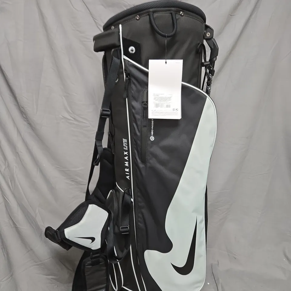 NIKE AIR MAX LITE GOLF BAG IN BLACK
